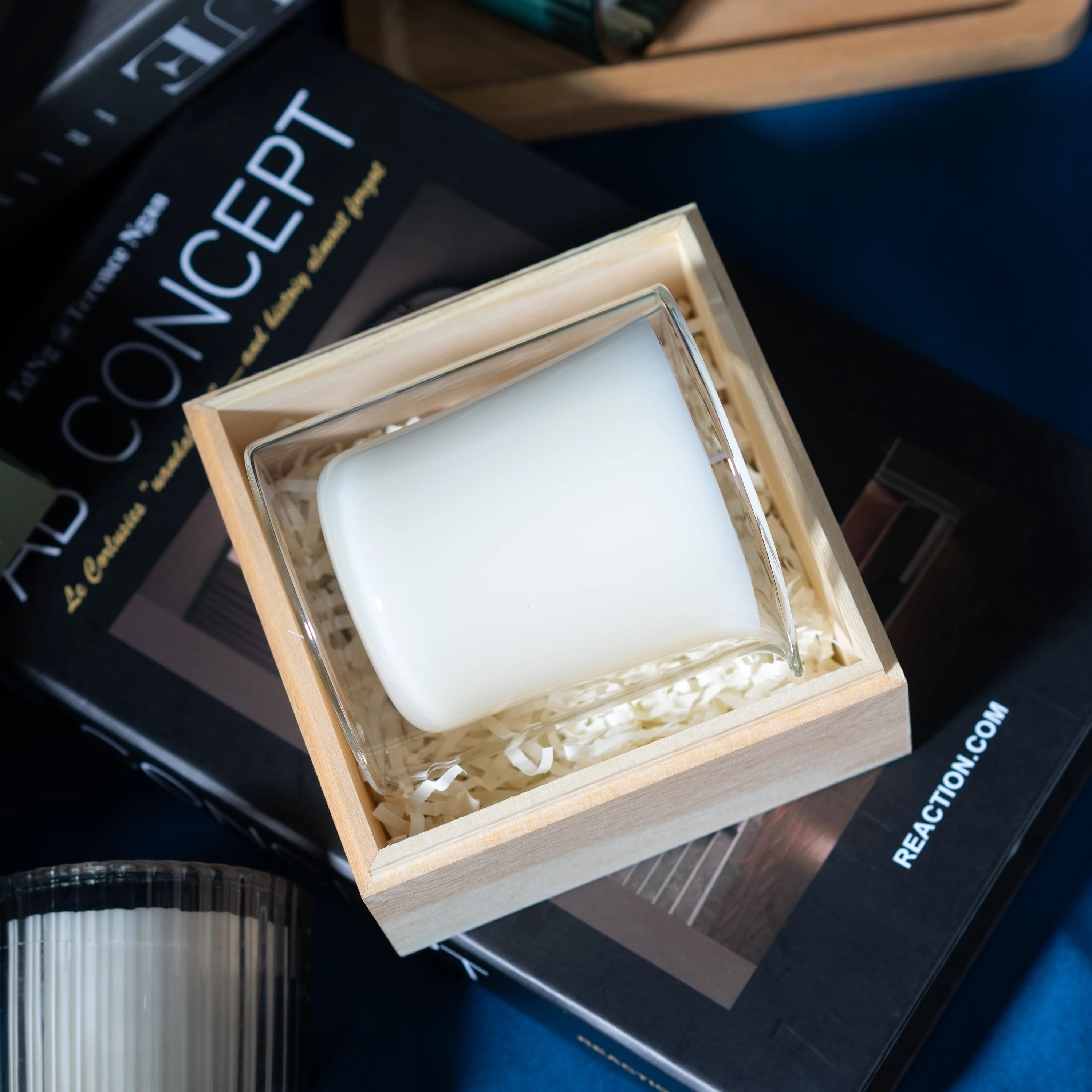 Vela de aromaterapia al por mayor, cera de soja para masaje, aceite sexy, vela de vidrio, lata de aromaterapia